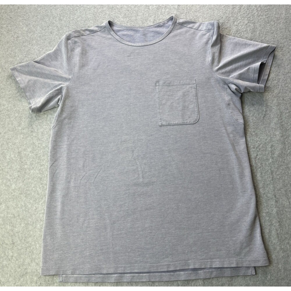 Lululemon Chest Pocket Relaxed Fit Tee Shirt Men’s Large Blue Casual Minimalist